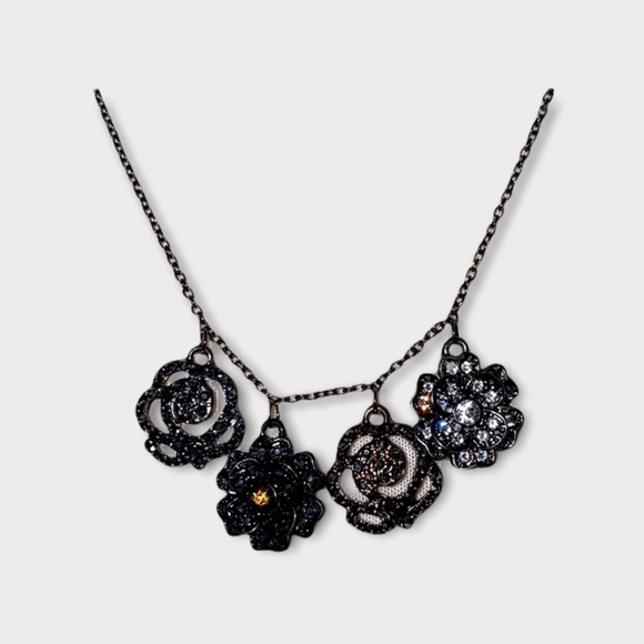 CHARMING CHARLIE Rose Charm Necklace - Picture 1 of 6